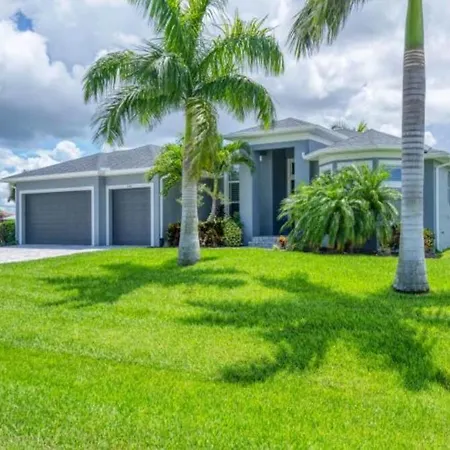 The Pelican House With Heated Pool Spa 4Br 2 Bath